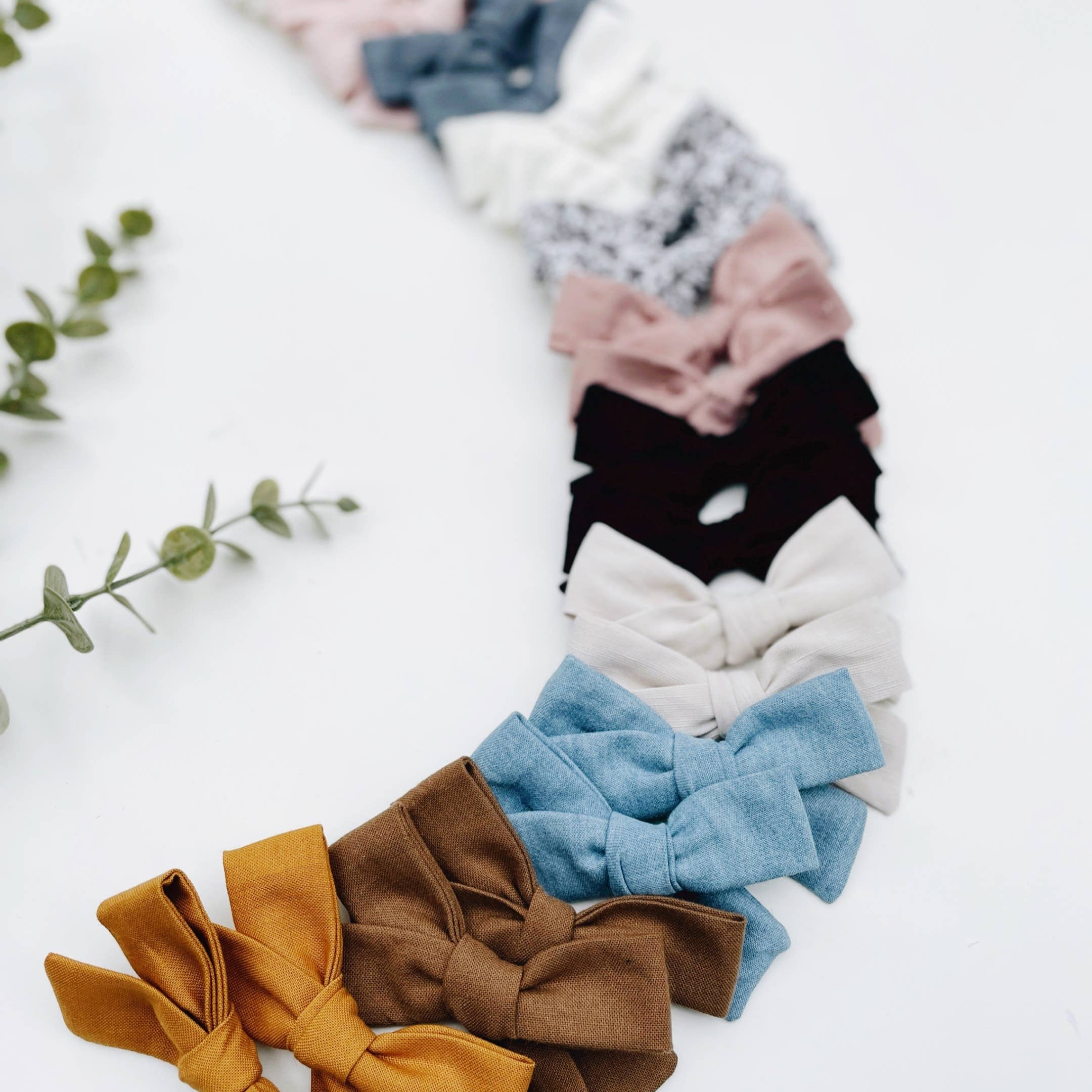 Neutral Pigtail Bow Sets