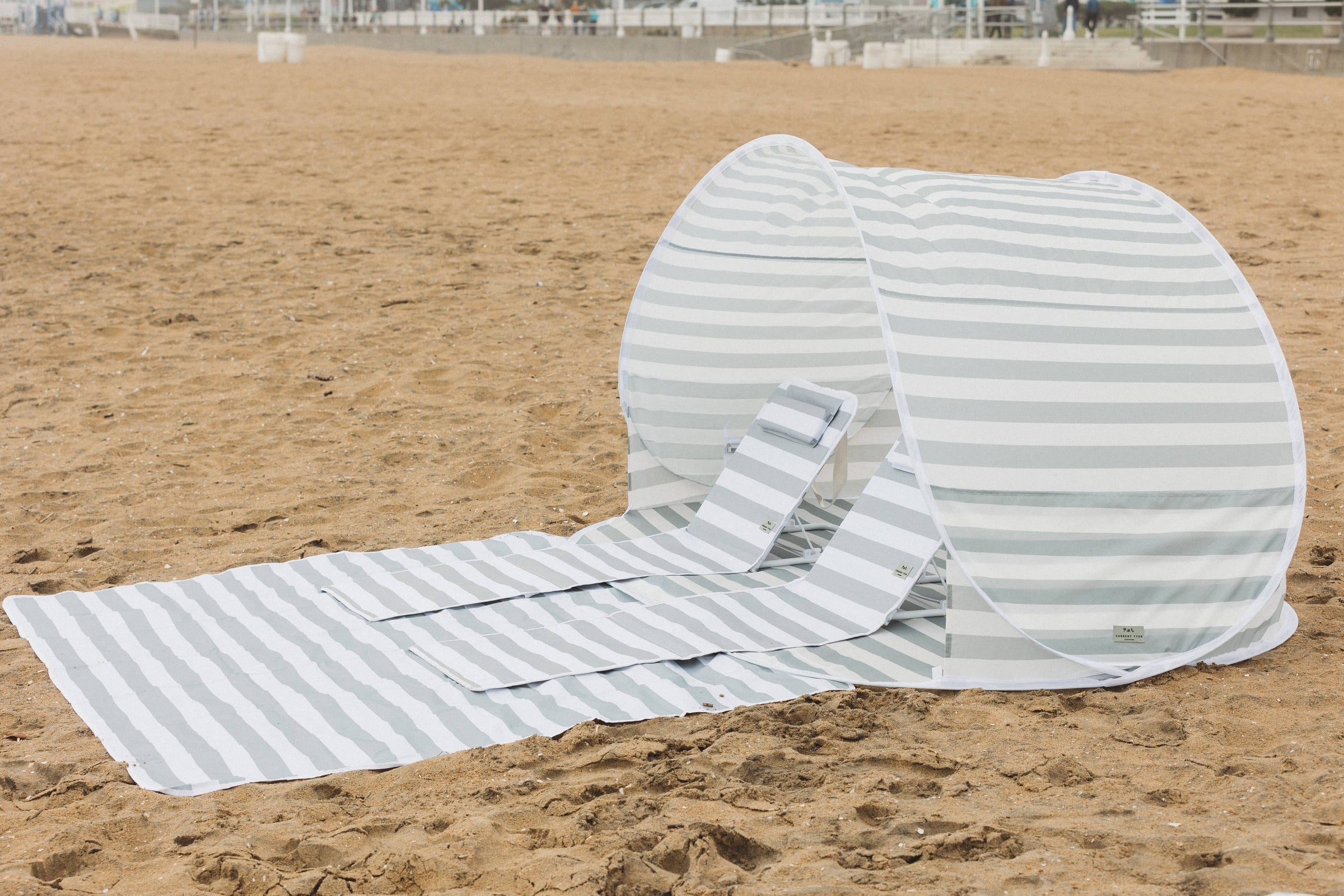 SS2025 Fold Out Beach Lounger