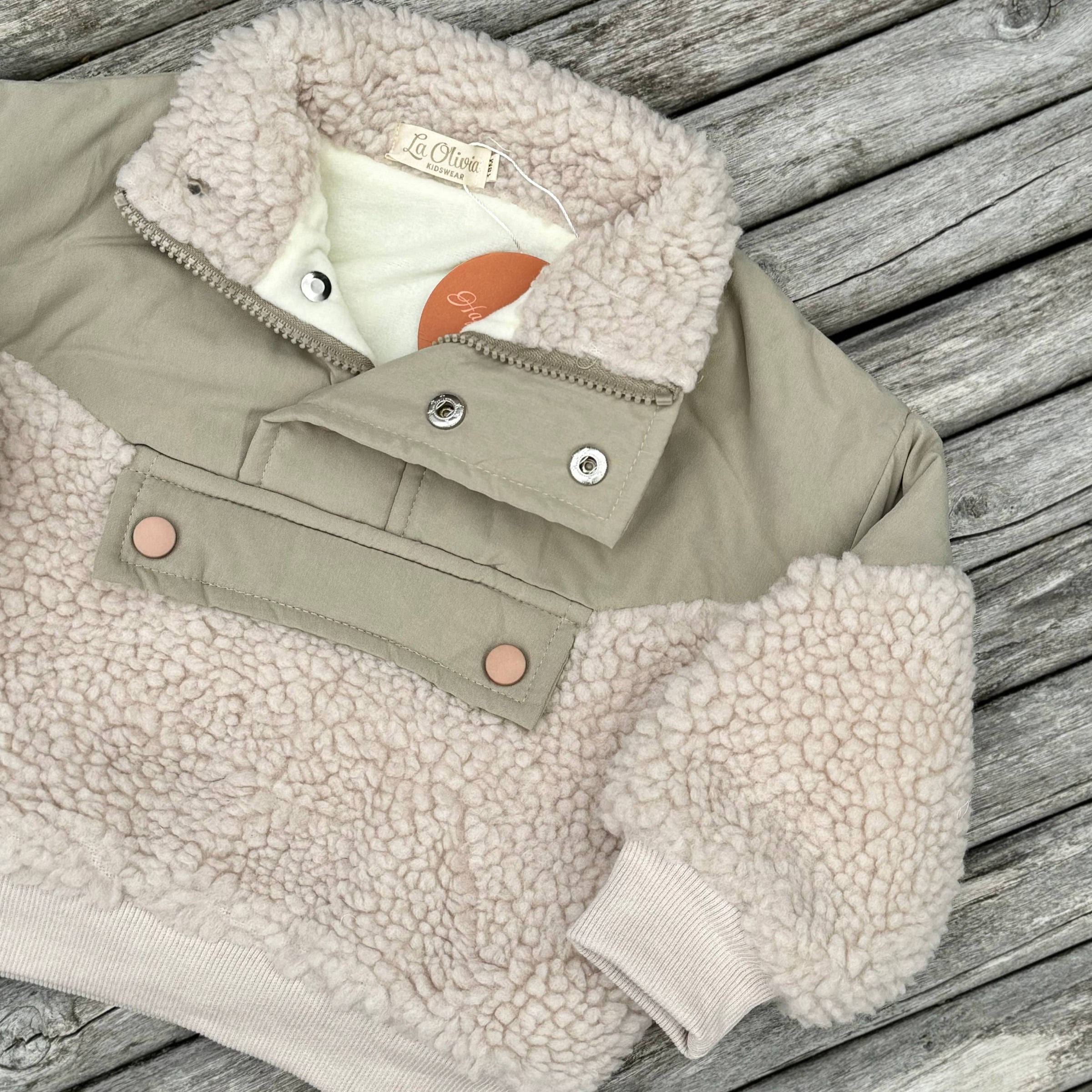 Pat Fleece Pullover