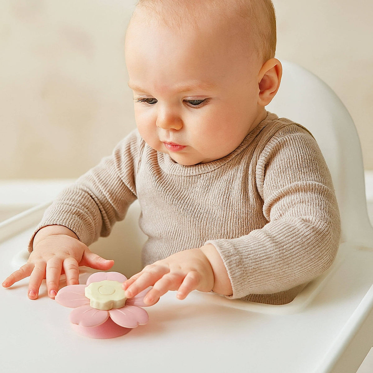 Flower Suction Spinner Toy