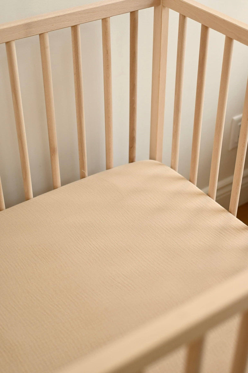 Crepe standard crib sheet - Latte
