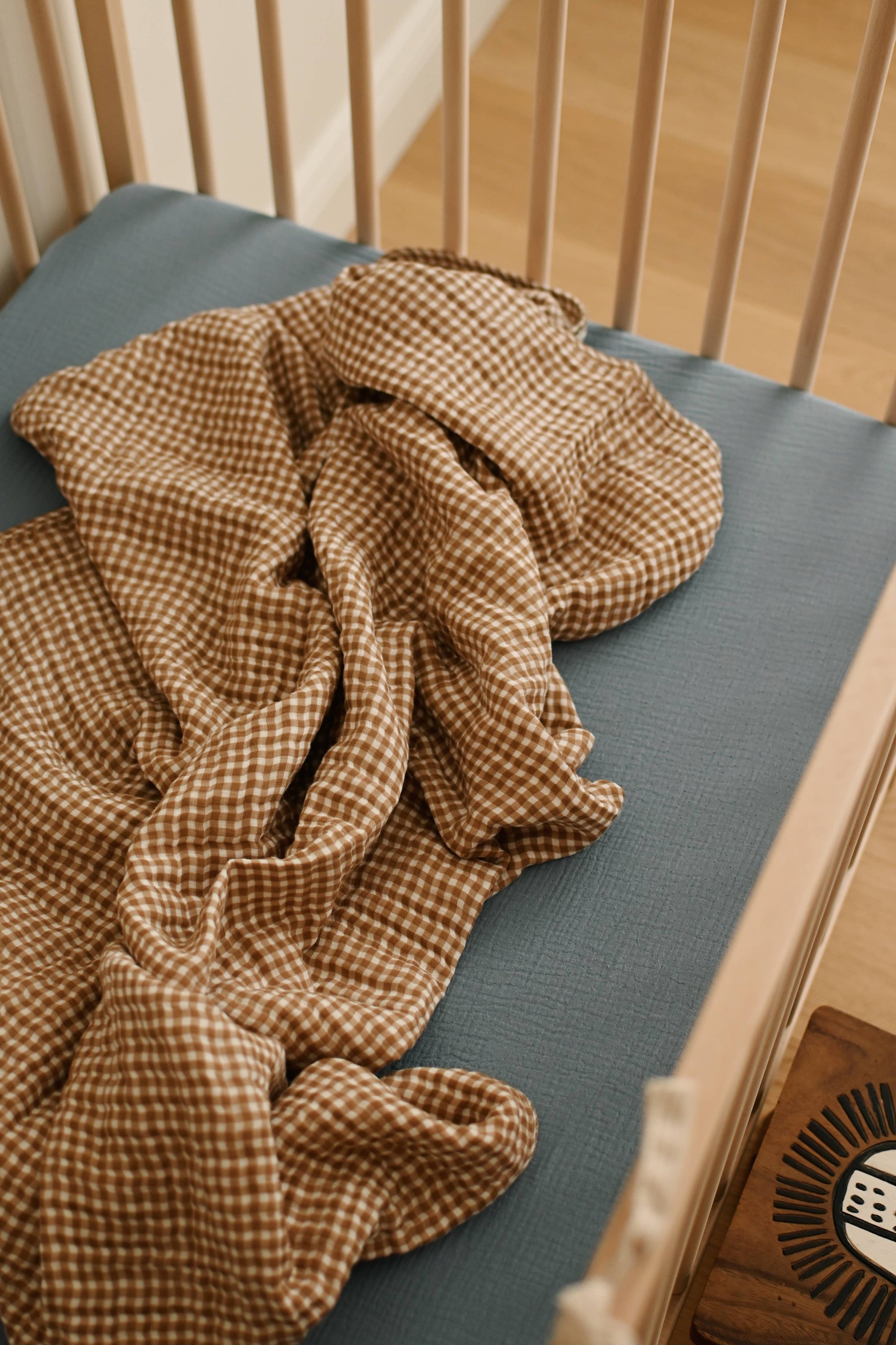 Crepe standard crib sheet - Billy blue