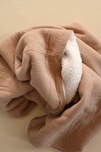 Minika Muslin & Sherpa Blanket - Caramel