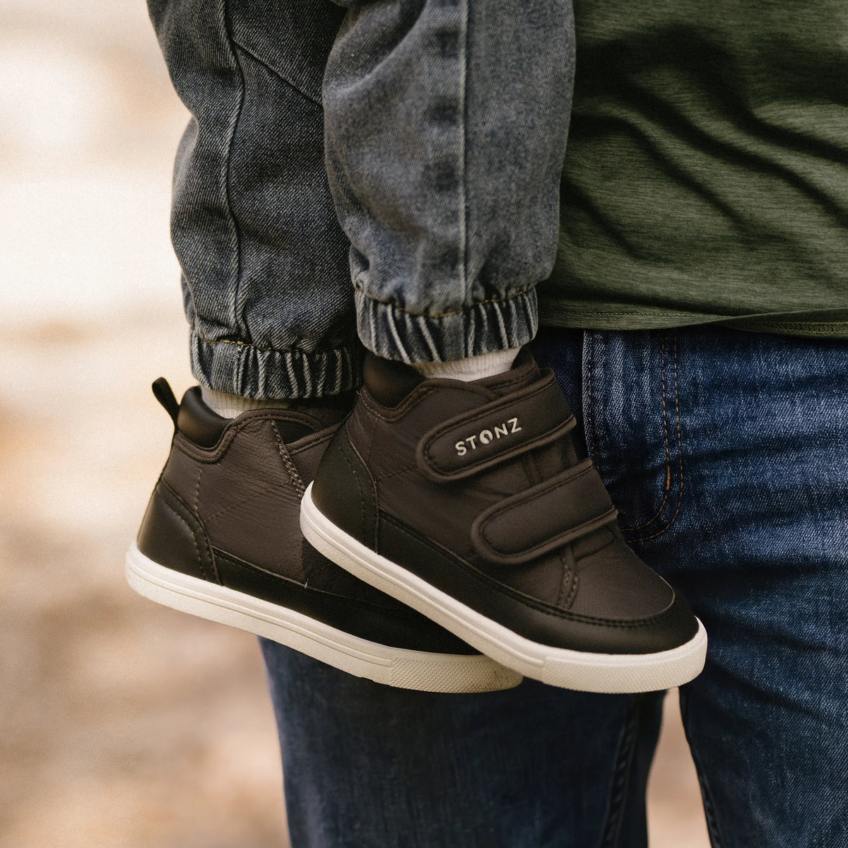 Stonz Journey in Charcoal/Black - Toddler & Kid