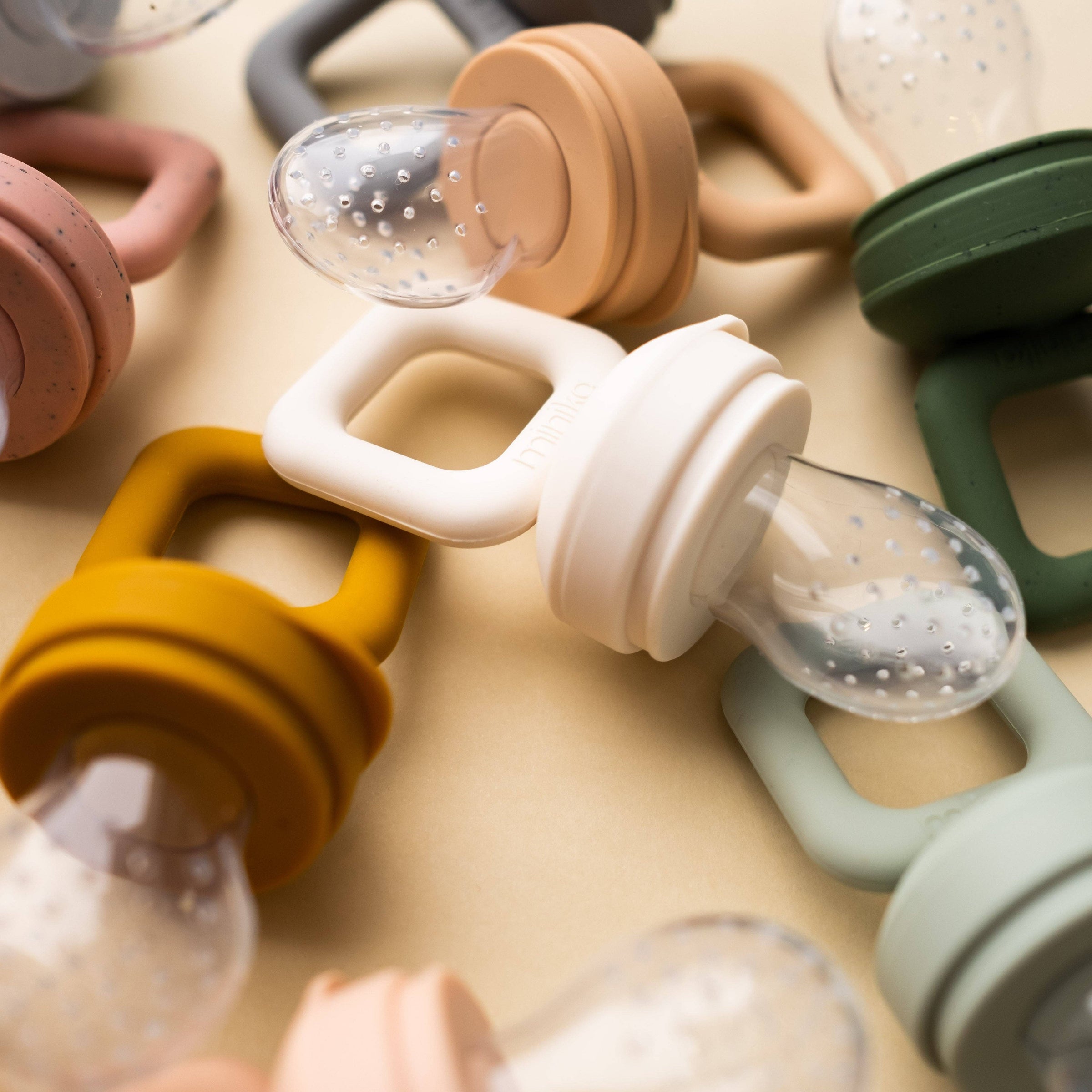 Silicone feeder teether - Sunset