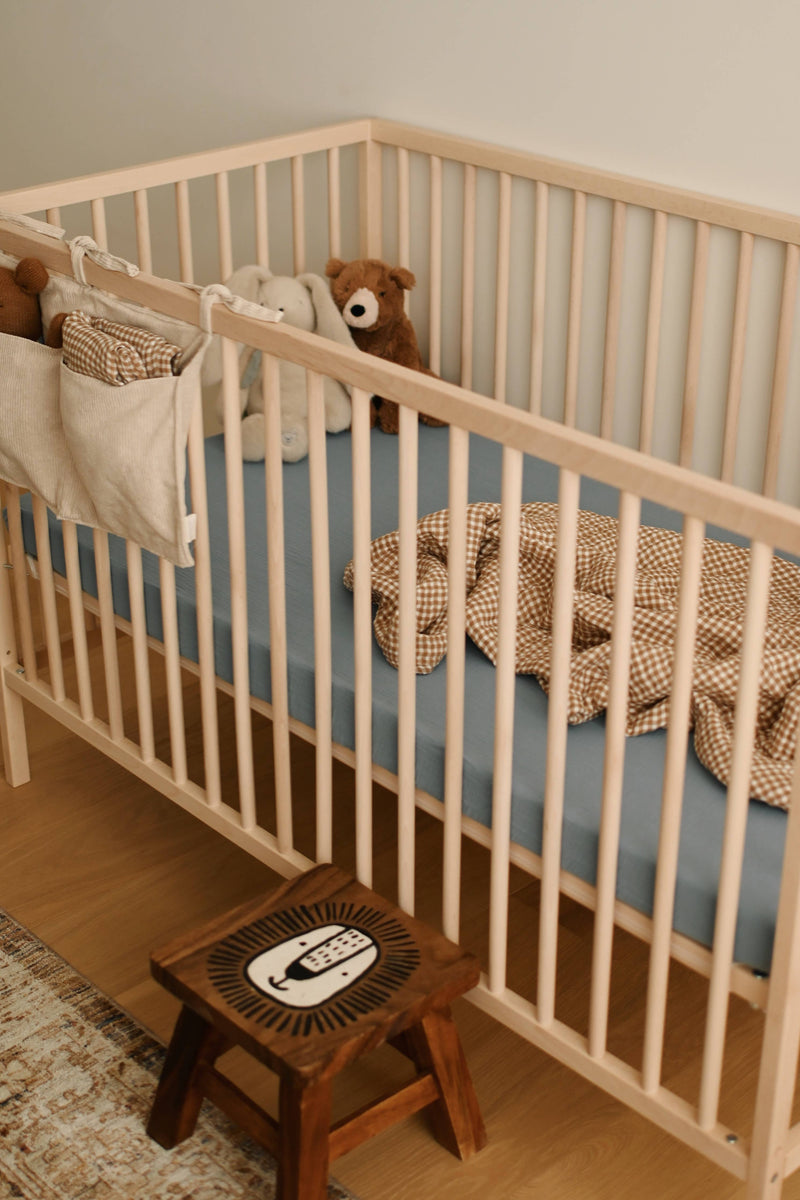 Crepe standard crib sheet - Billy blue