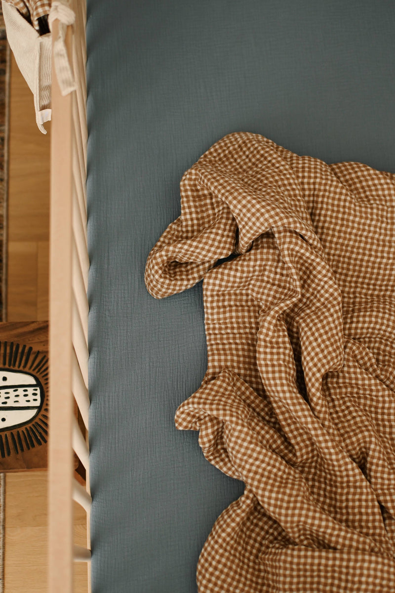 Crepe standard crib sheet - Billy blue