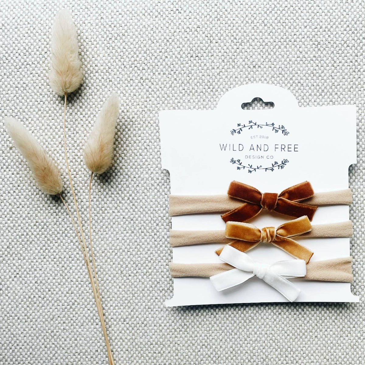 Velvet baby bows - Neutrals