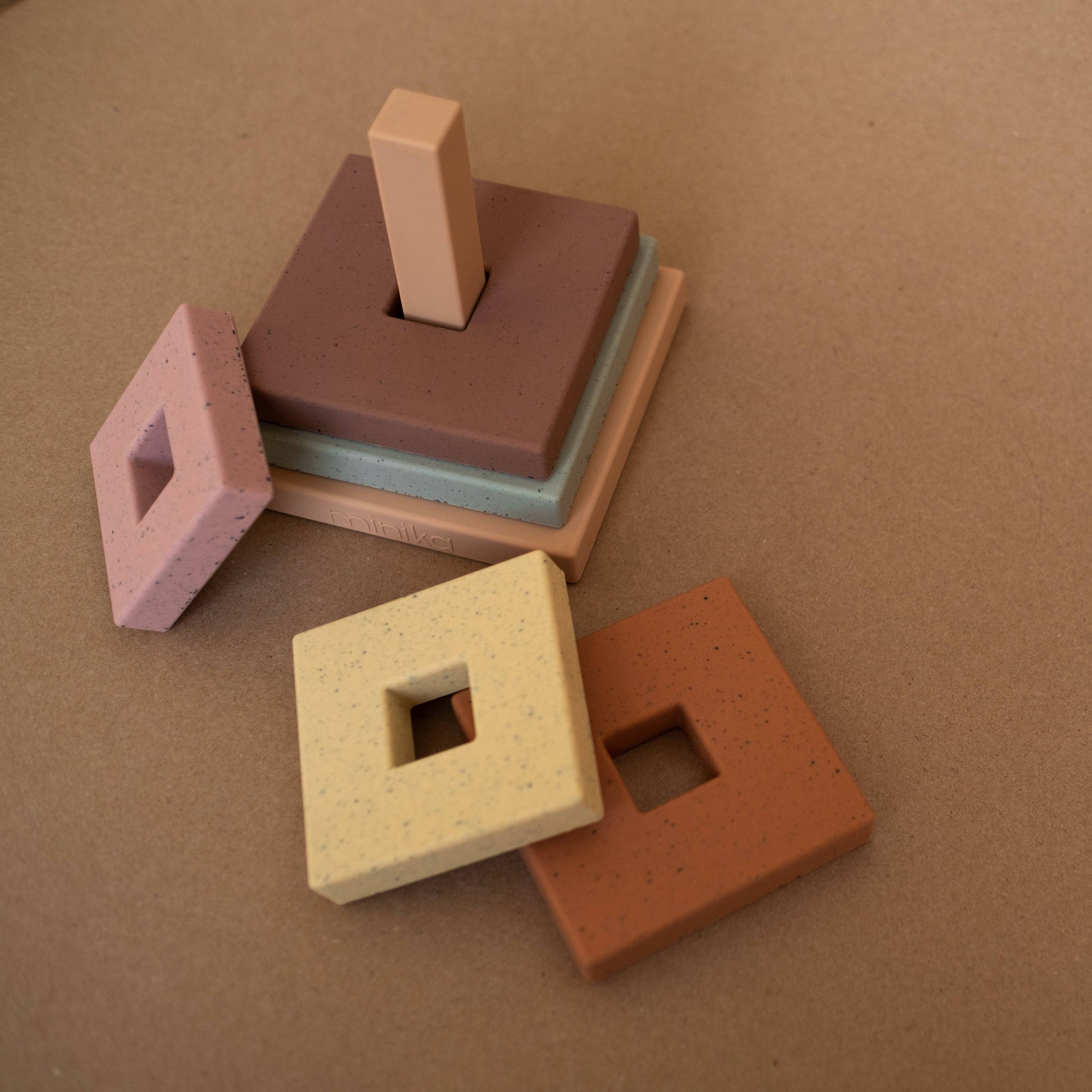 Stacking tower - Speckle light