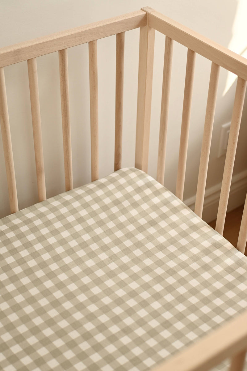 Crepe standard crib sheet - Sage gingham