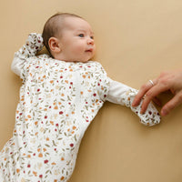 Bamboo newborn sleep sack - Floral (1.0 tog)