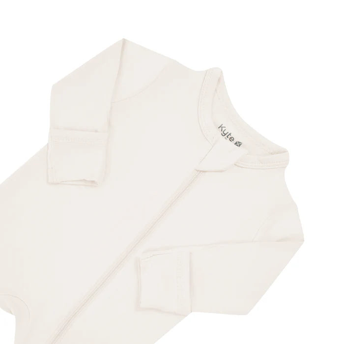 Kyte Baby - Zippered Footie in Oat