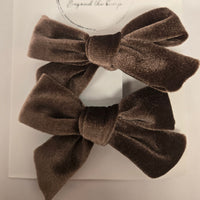 BTB - Velvet Bow Clip
