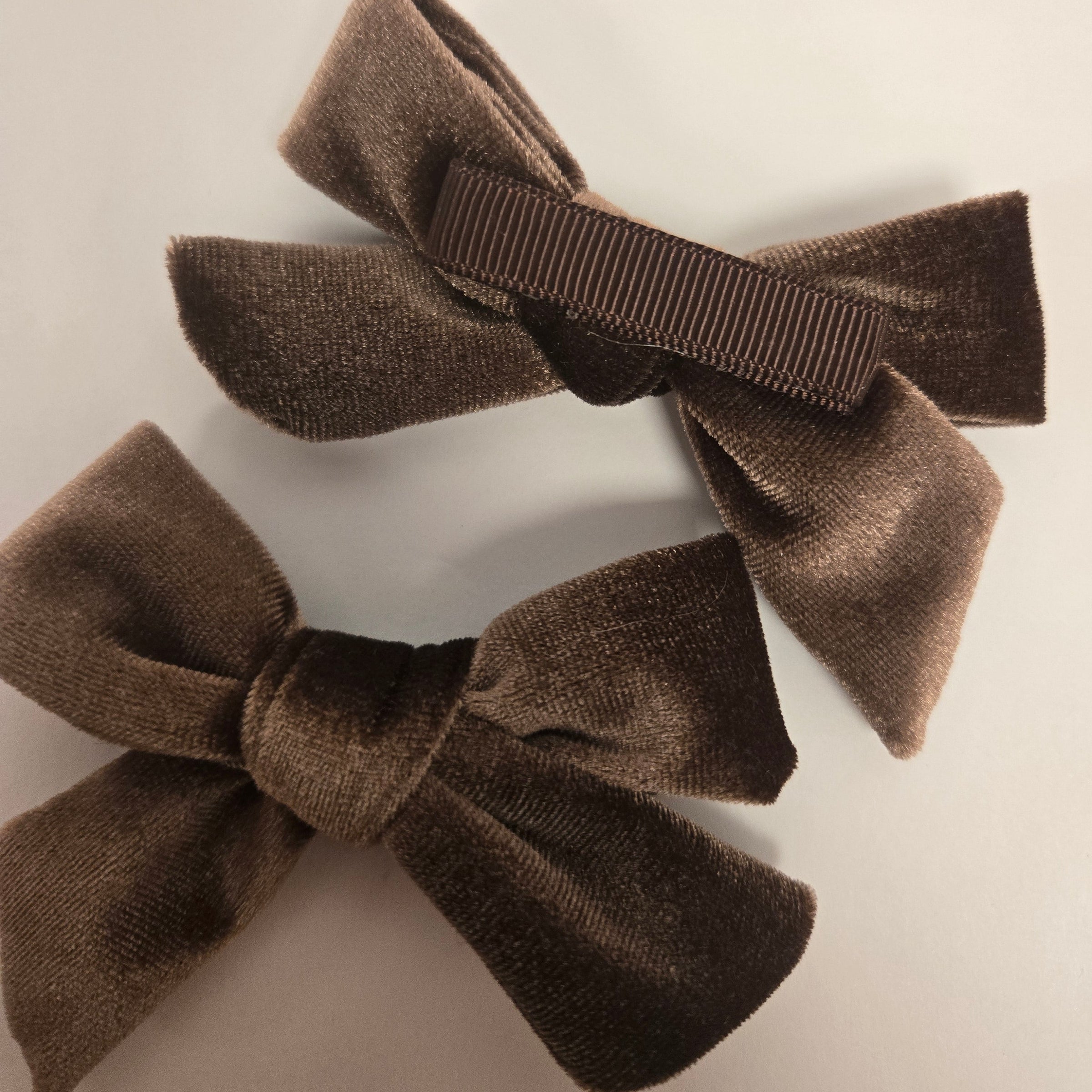 BTB - Velvet Bow Clip