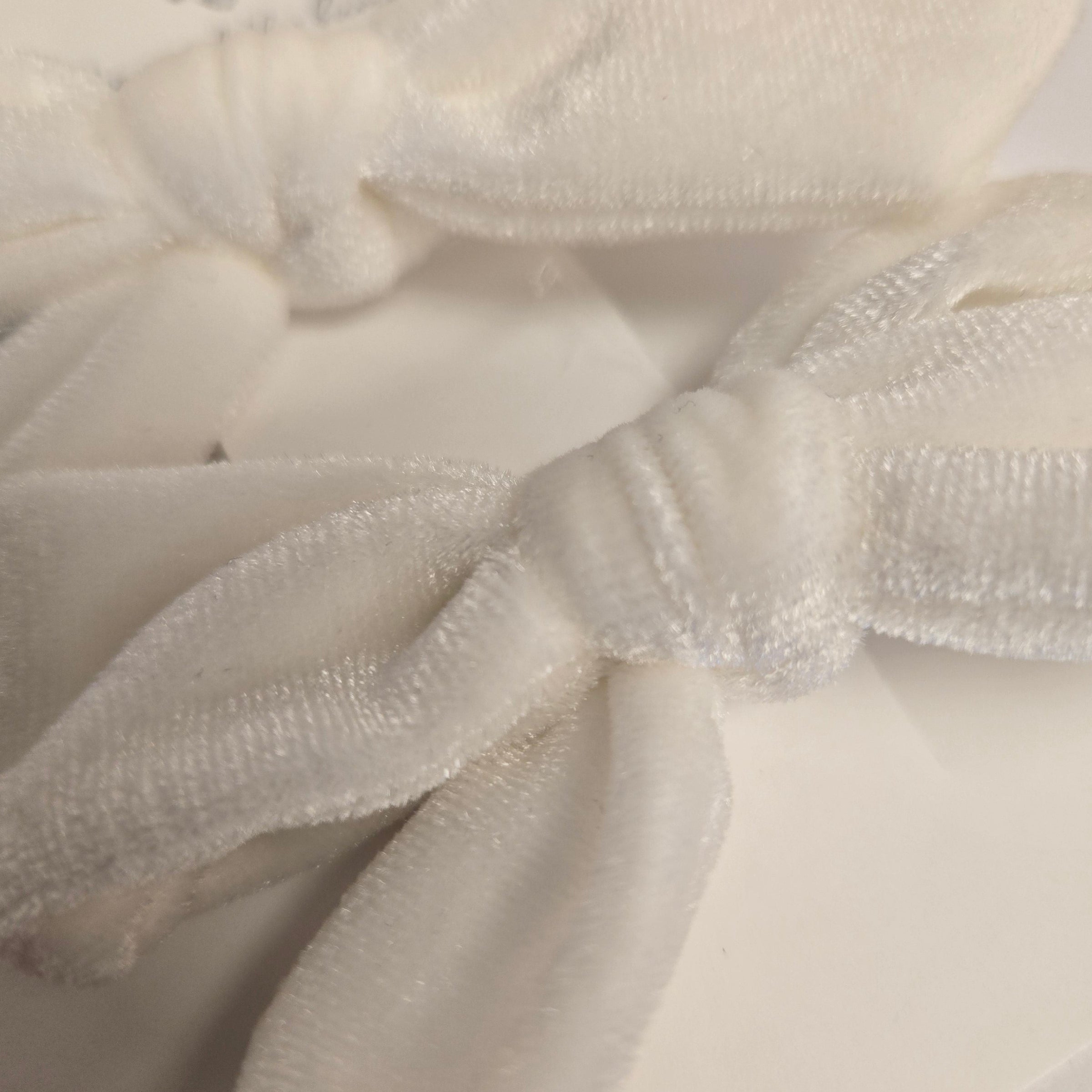 BTB - Velvet Bow Clip