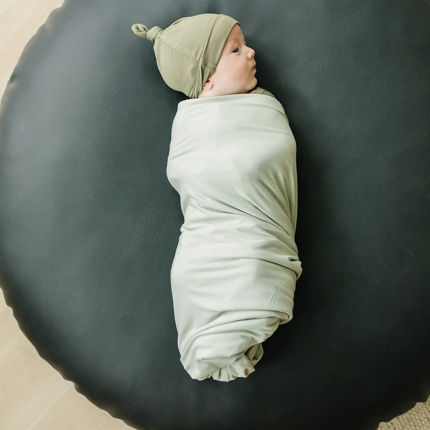 Mebie Baby- Bamboo Stretch Swaddle